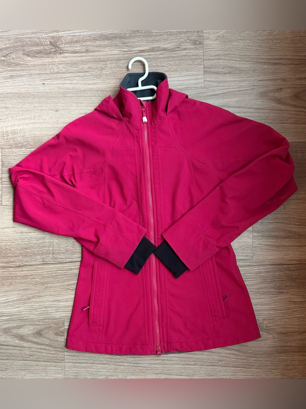 Rare Lululemon Womens Embark Running Jacket Berry Pink Size 6 Athleisure Wear